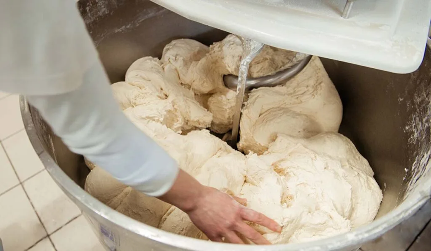 Yuk, Pelajari Cara Membuat Roti Yang Benar Dan Sempurna Untuk Pemula! image